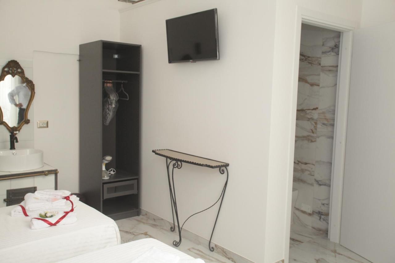 La Dimora Di Re Idomeneo Bed and Breakfast Lecce Exteriör bild