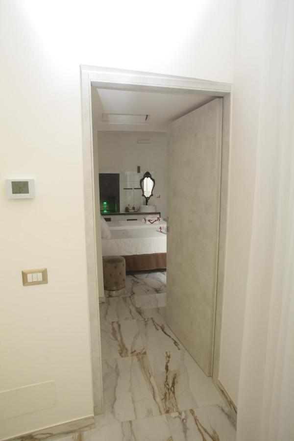 La Dimora Di Re Idomeneo Bed and Breakfast Lecce Exteriör bild