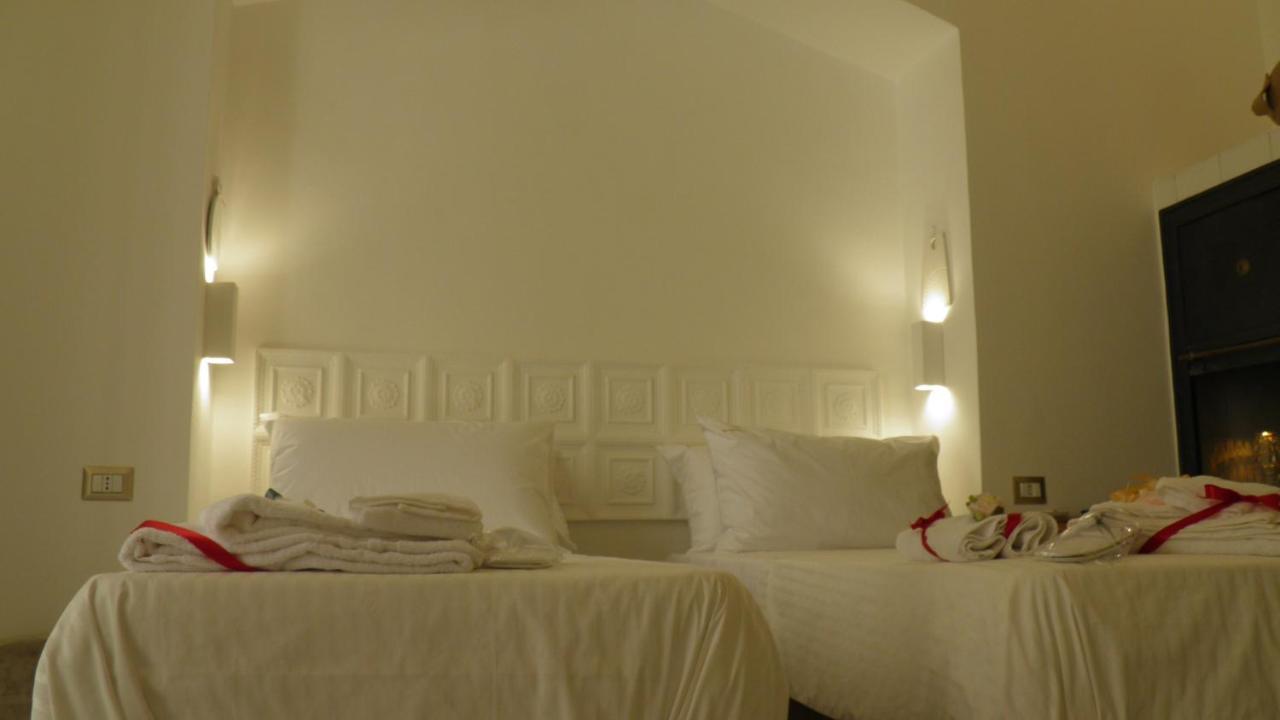 La Dimora Di Re Idomeneo Bed and Breakfast Lecce Exteriör bild