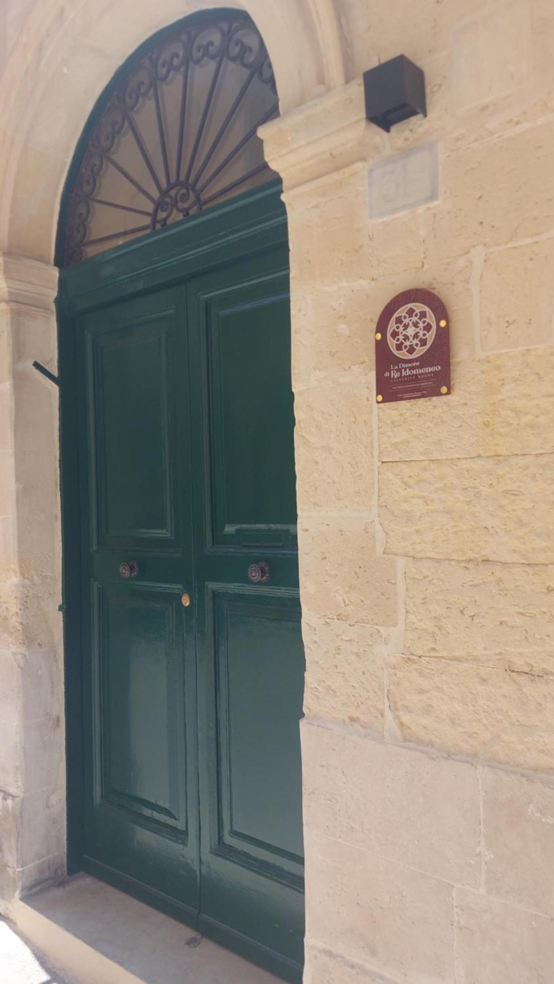 La Dimora Di Re Idomeneo Bed and Breakfast Lecce Exteriör bild