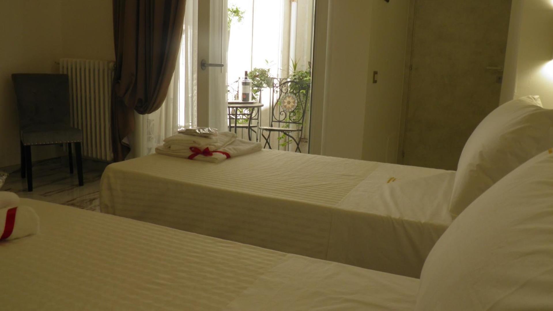 La Dimora Di Re Idomeneo Bed and Breakfast Lecce Exteriör bild