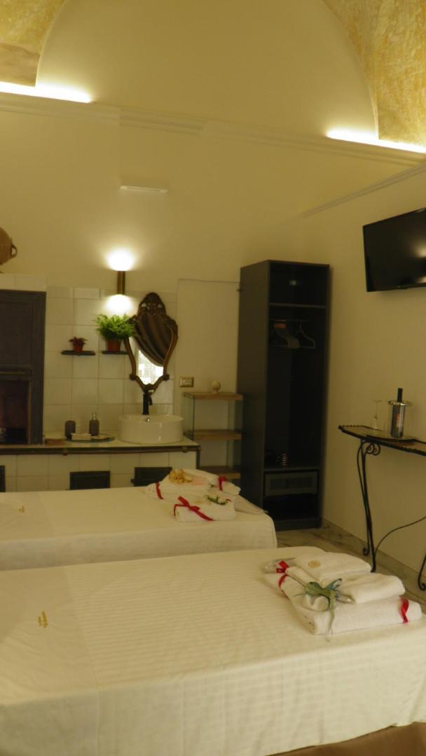 La Dimora Di Re Idomeneo Bed and Breakfast Lecce Exteriör bild