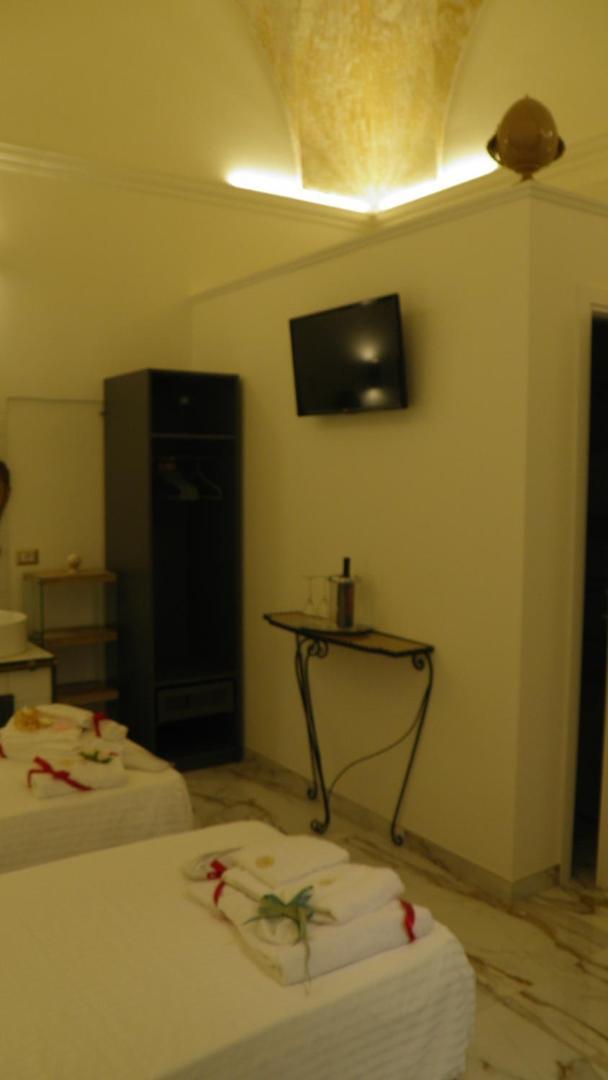 La Dimora Di Re Idomeneo Bed and Breakfast Lecce Exteriör bild
